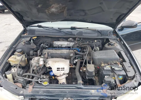 1999 Toyota Camry Le z USA, uszkodzony, nr VIN 4T1BG28KXXU561908